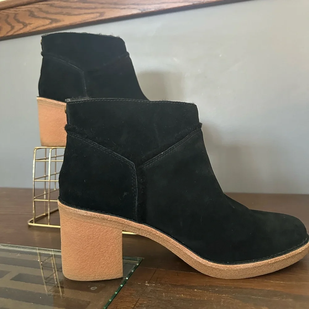 NWOT UGG Women’s Kasen Black Suede Heeled Bootie - Picture 3 of 10